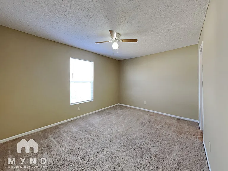 9526 W Lantern Ln — Photo 16