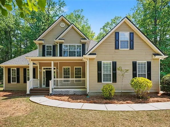 110 Mosby Creek Dr, Hampton, GA 30228