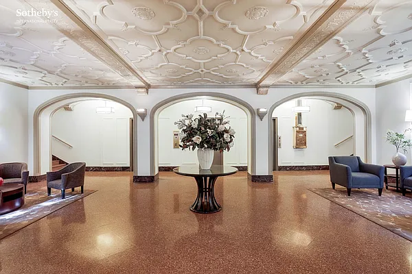 Sold by Sotheby's International Realty | media 21