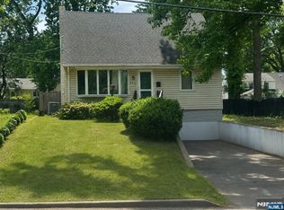 500 New Bridge Rd, Bergenfield, NJ 07621