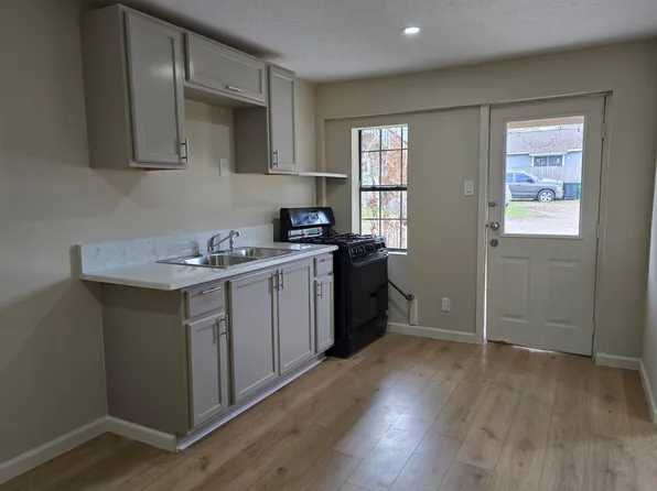 1723 Alta Vista St APT B, Houston, TX 77023