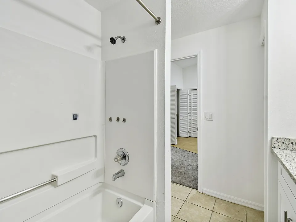 8827 Grand Palms Cir #B