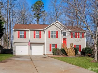 1290 Walnut Dr, Winder, GA 30680