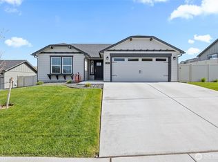 320 San Fernando Way, Prosser, WA 99350