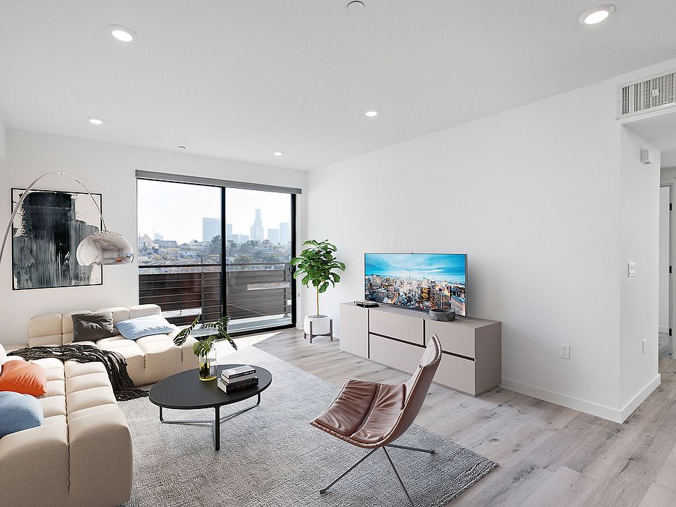 1st image of 226 N Lake St APT 303