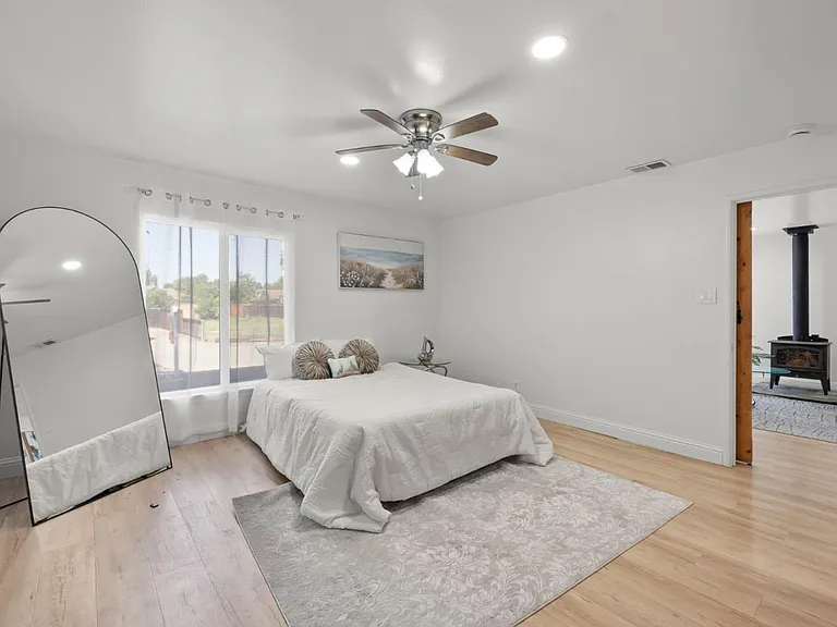 27 Duarte Ave — Photo 4