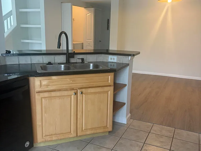 2026 Alta Meadows Ln #909 — Photo 3