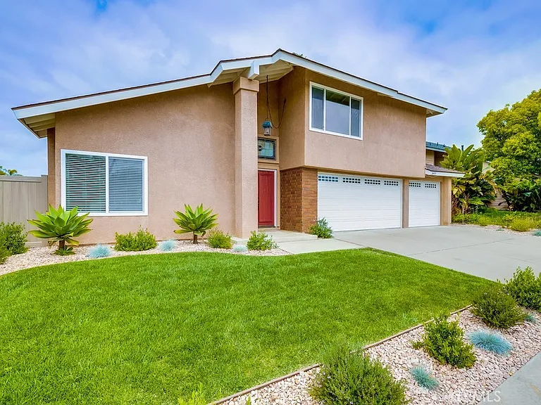 24511 Jeremiah Dr — Photo 4