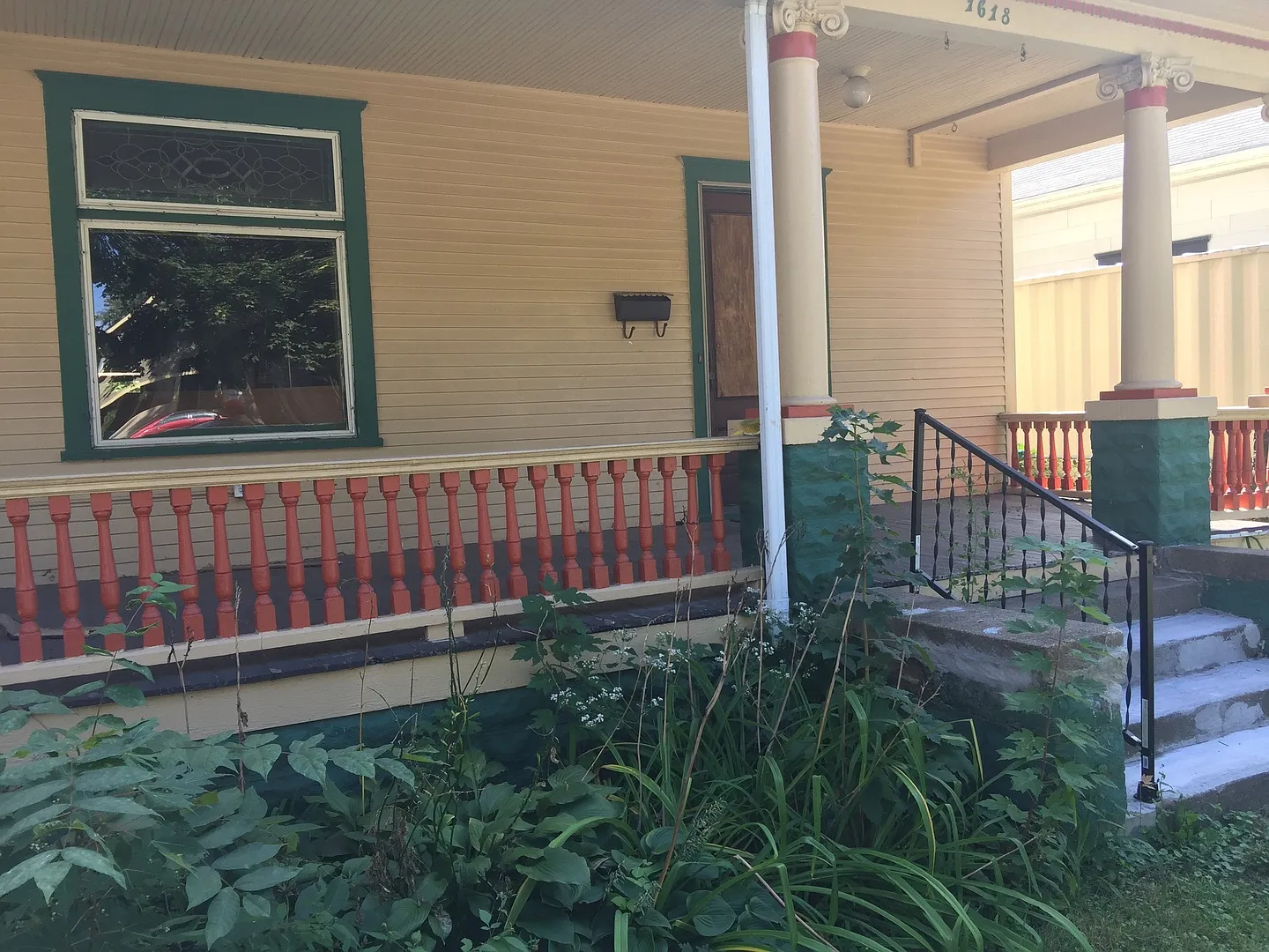 Huge house! Prime Location!! Available 6/1/24 — Photo 2