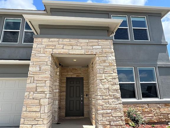 2nd image of 1007 Sandra Ann Way