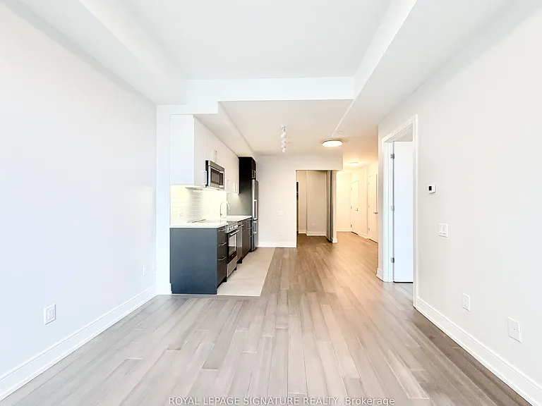 664 Spadina Ave #404 — Photo 9