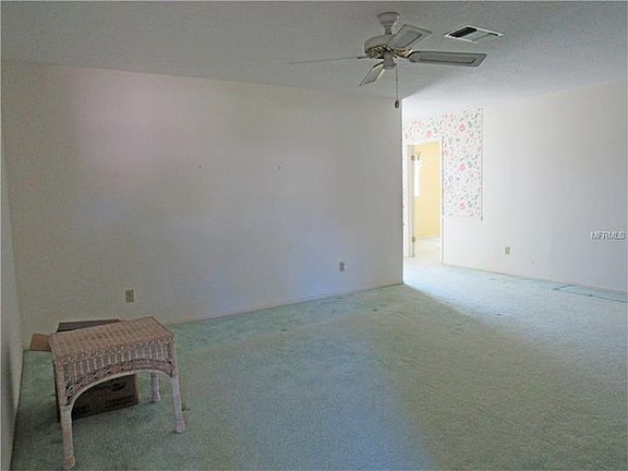 2nd image of 922 W Kathy Ct