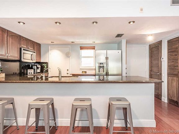3rd image of 9175 SW 77th Ave APT 308