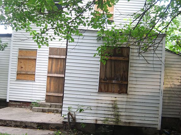 the back of the house 