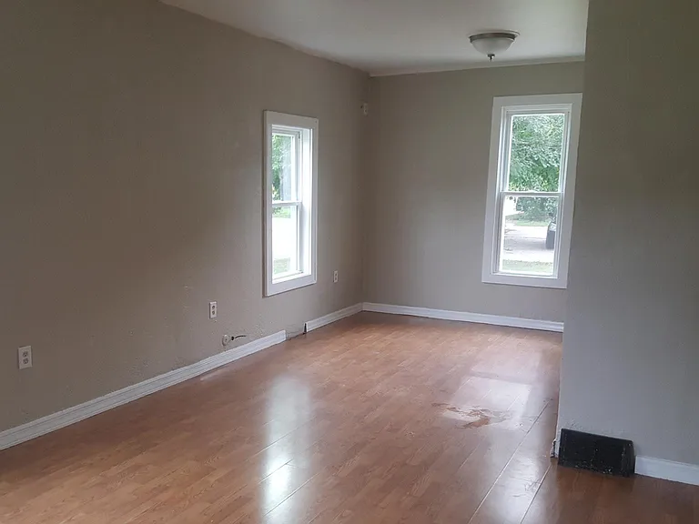 2302 N Church St — Photo 3