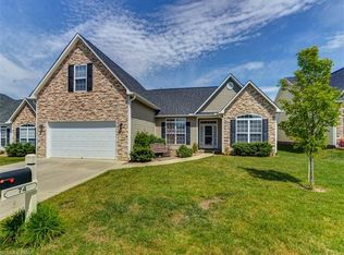 74 Pamlico Rd, Fletcher, NC 28732