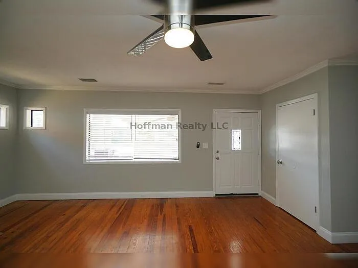 916 E 25th Ave — Photo 11