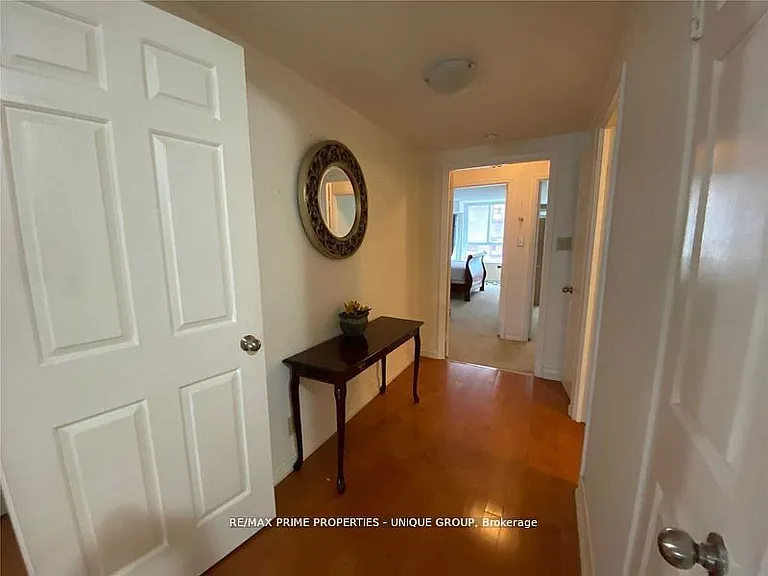 717 Bay St #504 — Photo 3