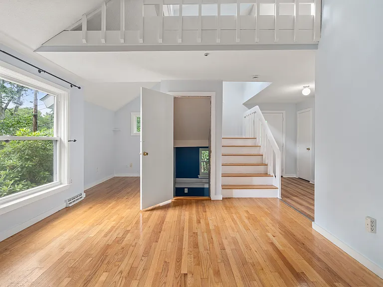 24 Speen St — Photo 35