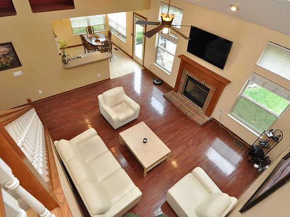 2nd image of 3301 Summer Glen Dr