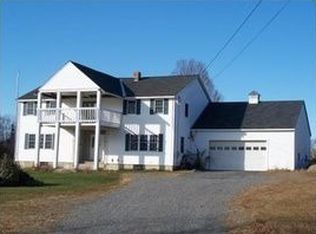 8 Independence Dr, Norridgewock, ME 04957