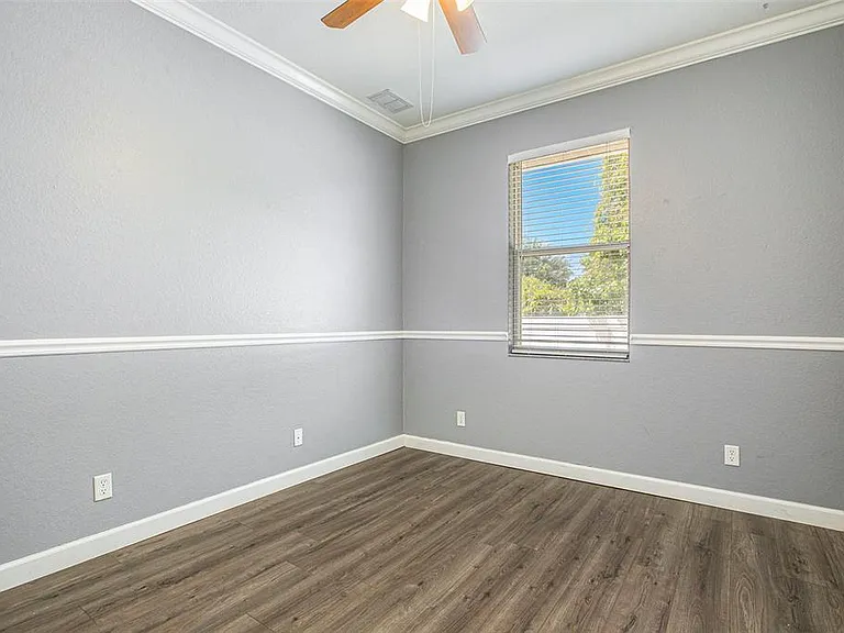 1858 Norvell Ave — Photo 47