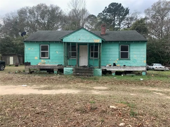 607 Virginia Cir, Montezuma, GA 31063