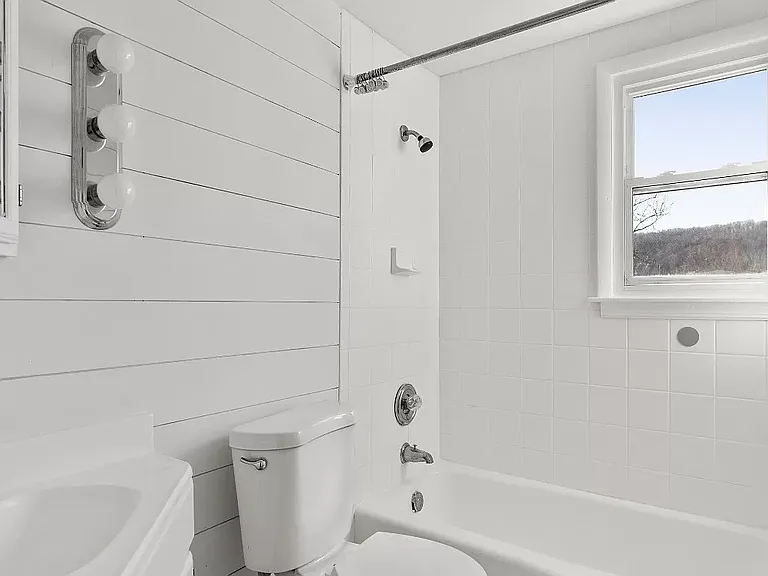 56 Powers Rd — Photo 7