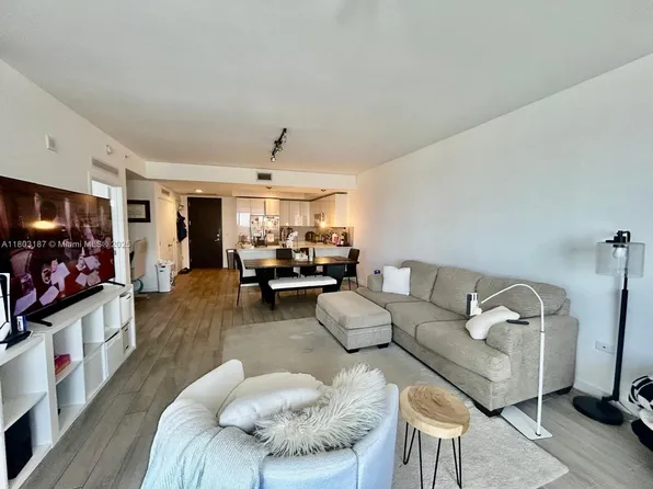 999 SW 1st Ave APT 2013, Miami, FL 33130