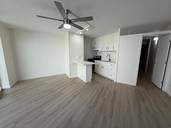 Studio, 1.0 bath, $1,595 — Photo 3