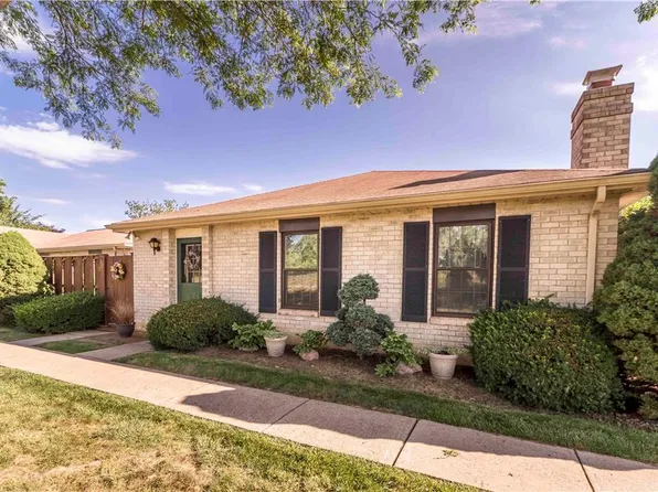 2866 Springhaven Pl, Macungie, PA 18062