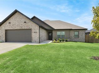 1001 Laux Ln, Pea Ridge, AR 72751