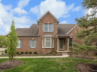 44586 Broadmoor Cir N, Northville, MI 48168