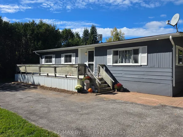926 Brebeuf Rd, Midland, ON L4R 4K4