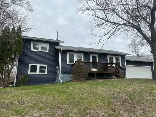 718 W 8th St N, Newton, IA 50208