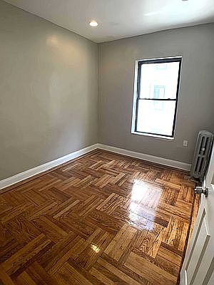 5th image of 394 Montgomery St #2D