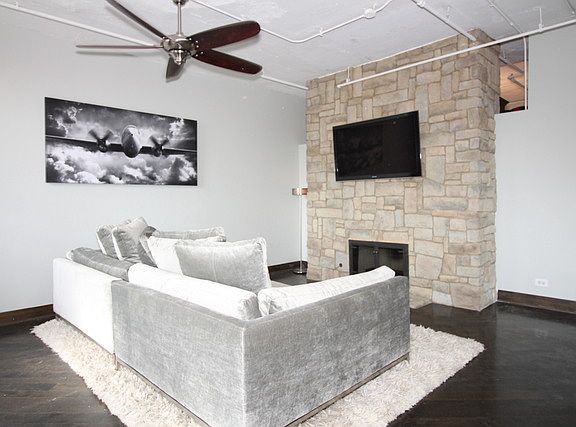 4th image of 1322 S Wabash Ave APT 803