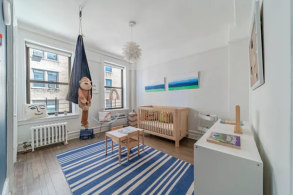 Sold by R New York | media 13