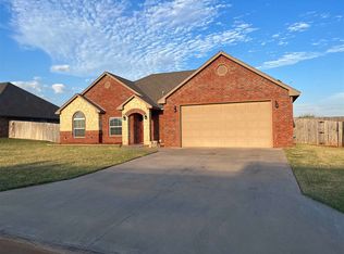 1522 NE Scenic Rdg, Elgin, OK 73538