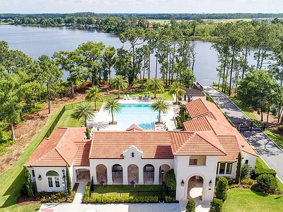 3rd image of 10642 Royal Cypress Way