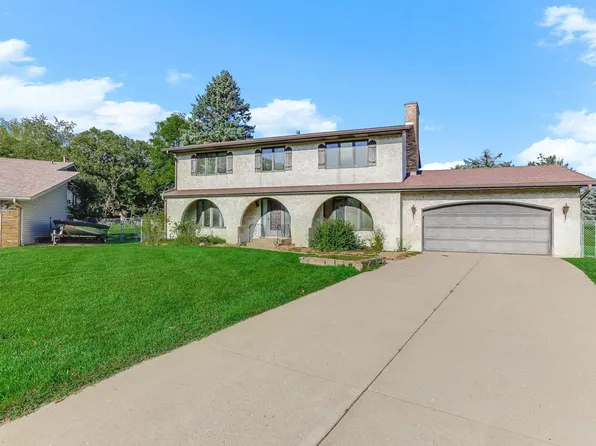 2300 Villaburne Ct W, Burnsville, MN 55337