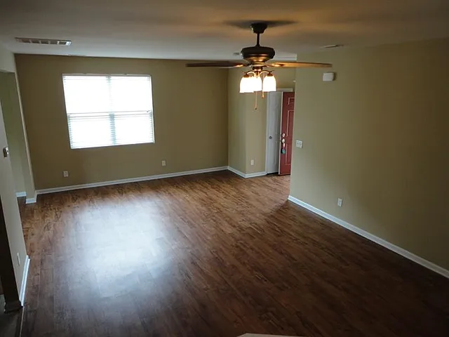 9407 Abney Ct — Photo 6