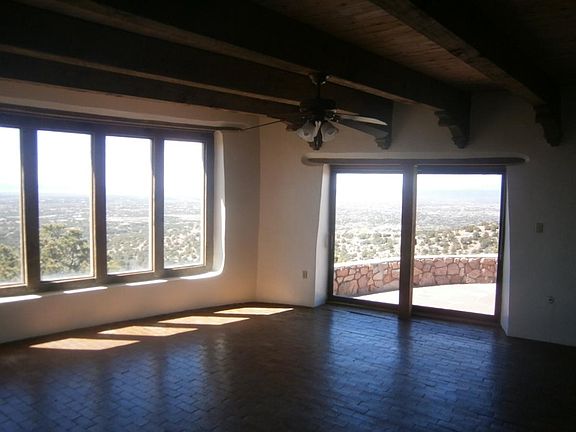 5th image of 106 Cloudstone Dr