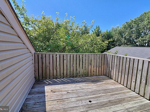 4th image of 17 Mariners Way Unit 4