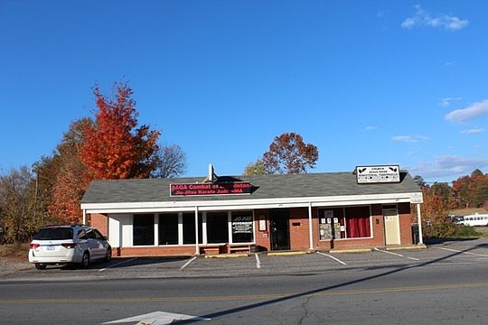 5th image of 625 N Aspen St