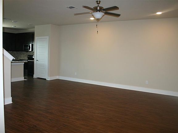 2nd image of 3900 Ashton Dr