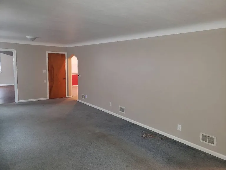 2653 Letchworth Pkwy — Photo 10
