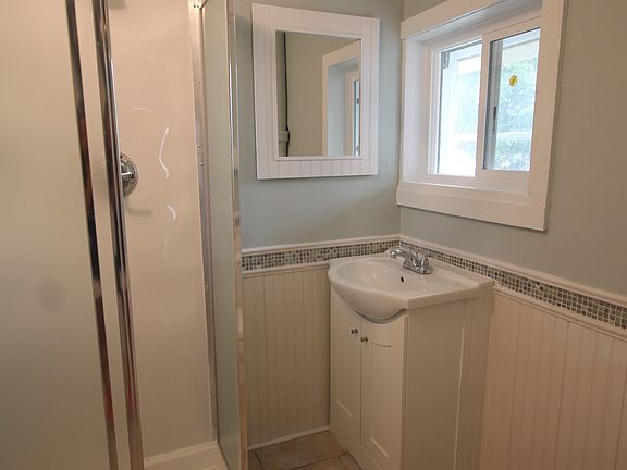4th image of 1420 College Ave NE #2