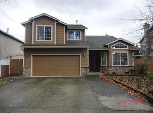 17500 NW Reindeer Dr, Portland, OR 97229