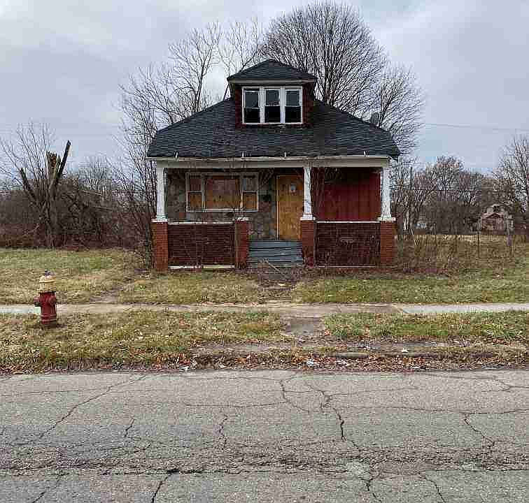 5317 St Clair